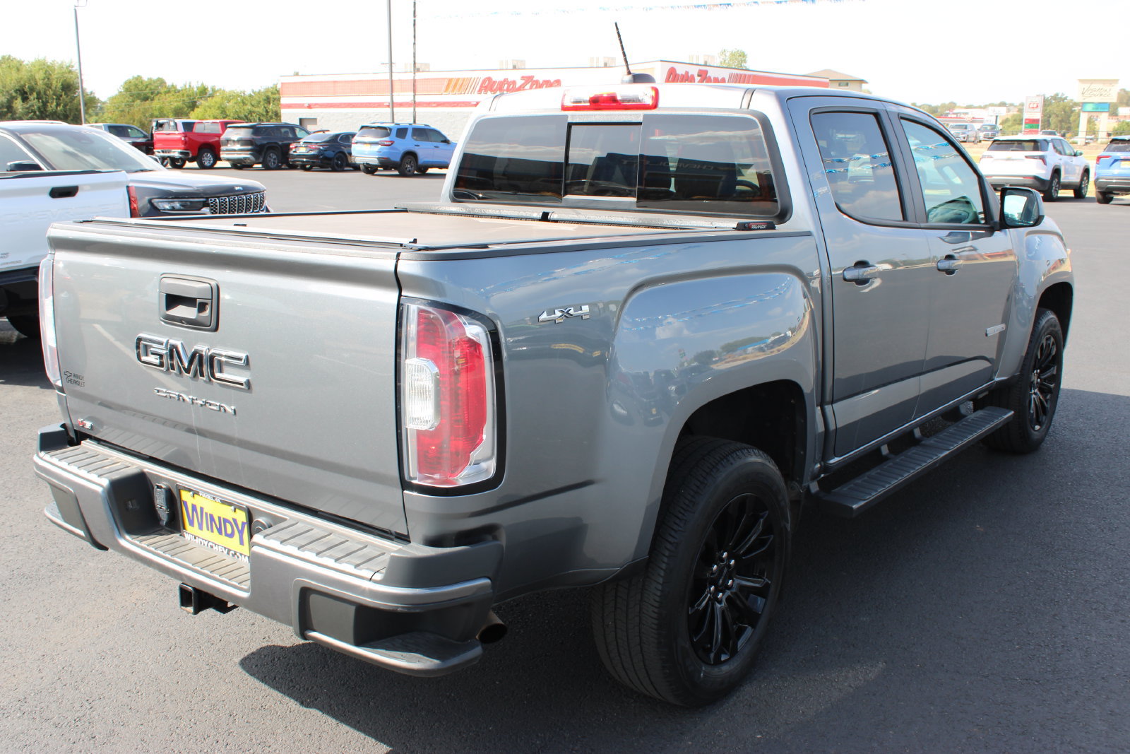 Used 2022 GMC Canyon Elevation w/ Elevation Premium Package AWD/4WD image 9