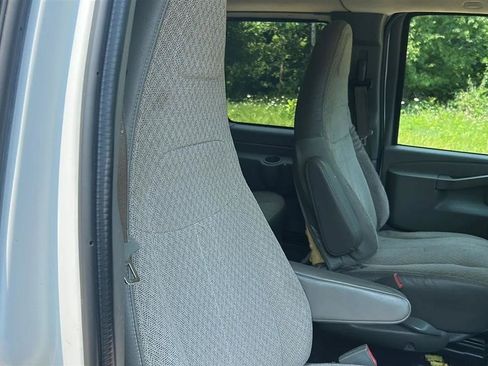 Used 2016 Chevrolet Express 3500 LT w/ LT Preferred Equipment Group RWD image 38
