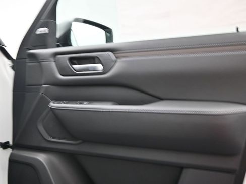 New 2026 Nissan Armada SL image 8