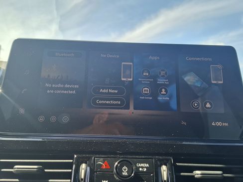 New 2026 Nissan Pathfinder Platinum FWD image 9