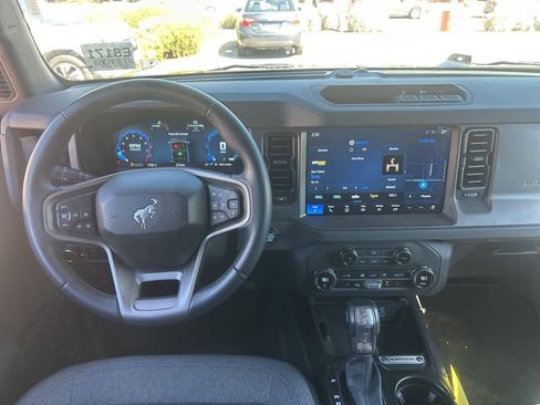 Used 2025 Ford Bronco Big Bend image 8