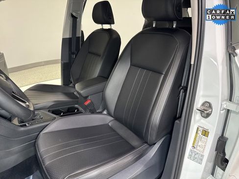 Used 2022 Volkswagen Tiguan SE image 13