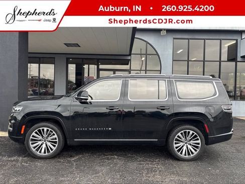 Used 2022 Jeep Grand Wagoneer Series III AWD/4WD image 1