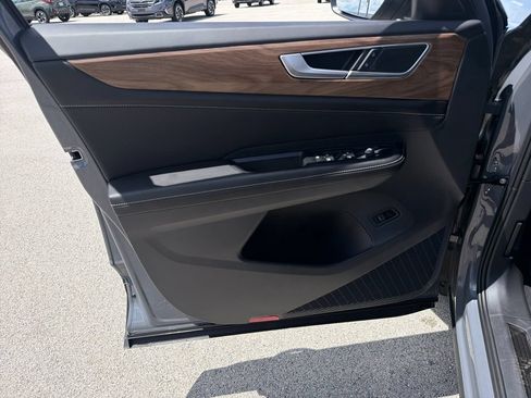 Certified 2026 Volkswagen Atlas SE AWD/4WD image 9