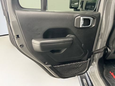 Used 2021 Jeep Gladiator Mojave w/ Cold Weather Group image 26