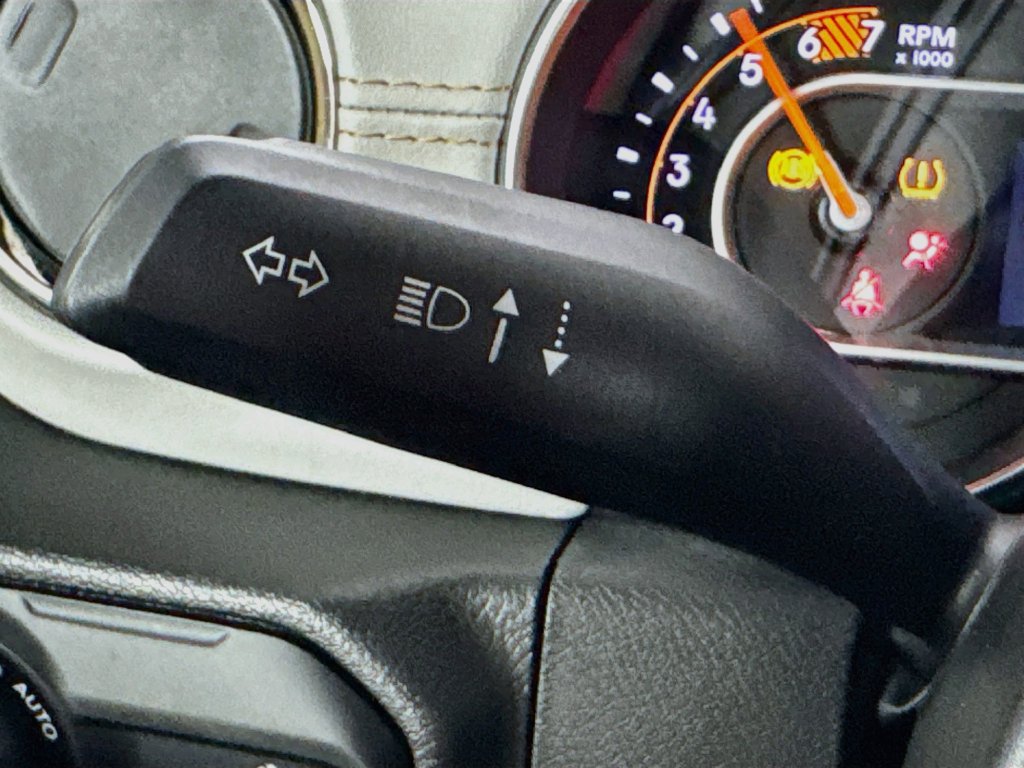 Used 2023 Jeep Wrangler Unlimited Sahara AWD/4WD image 13
