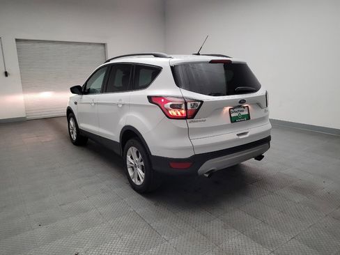 Used 2018 Ford Escape SE image 5