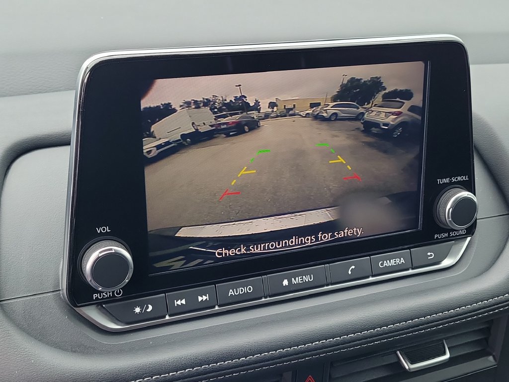 Used 2024 Nissan Rogue SV FWD image 22