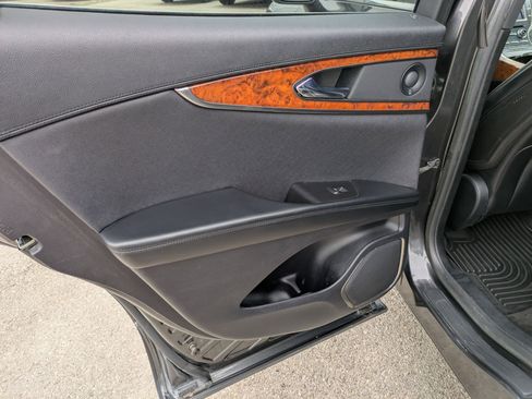 Used 2020 Lincoln Nautilus Reserve FWD image 14