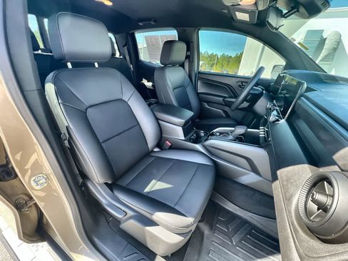 Used 2024 Chevrolet Colorado Trail Boss w/ Advanced Trailering Package image 27