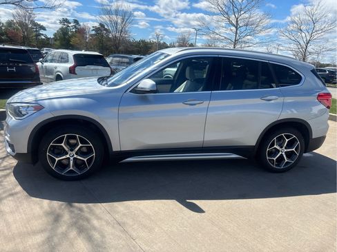 Used 2019 BMW X1 xDrive28i w/ Convenience Package AWD/4WD image 25