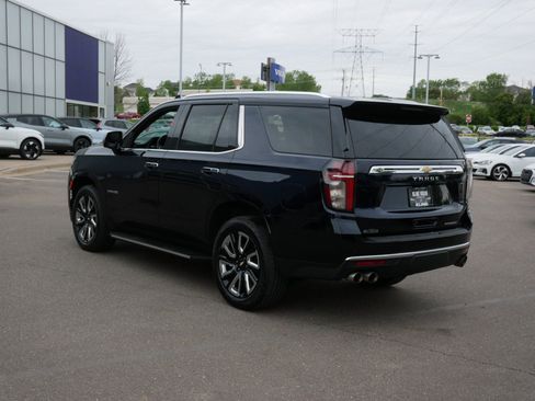 Used 2021 Chevrolet Tahoe Premier w/ Premium Package AWD/4WD image 5
