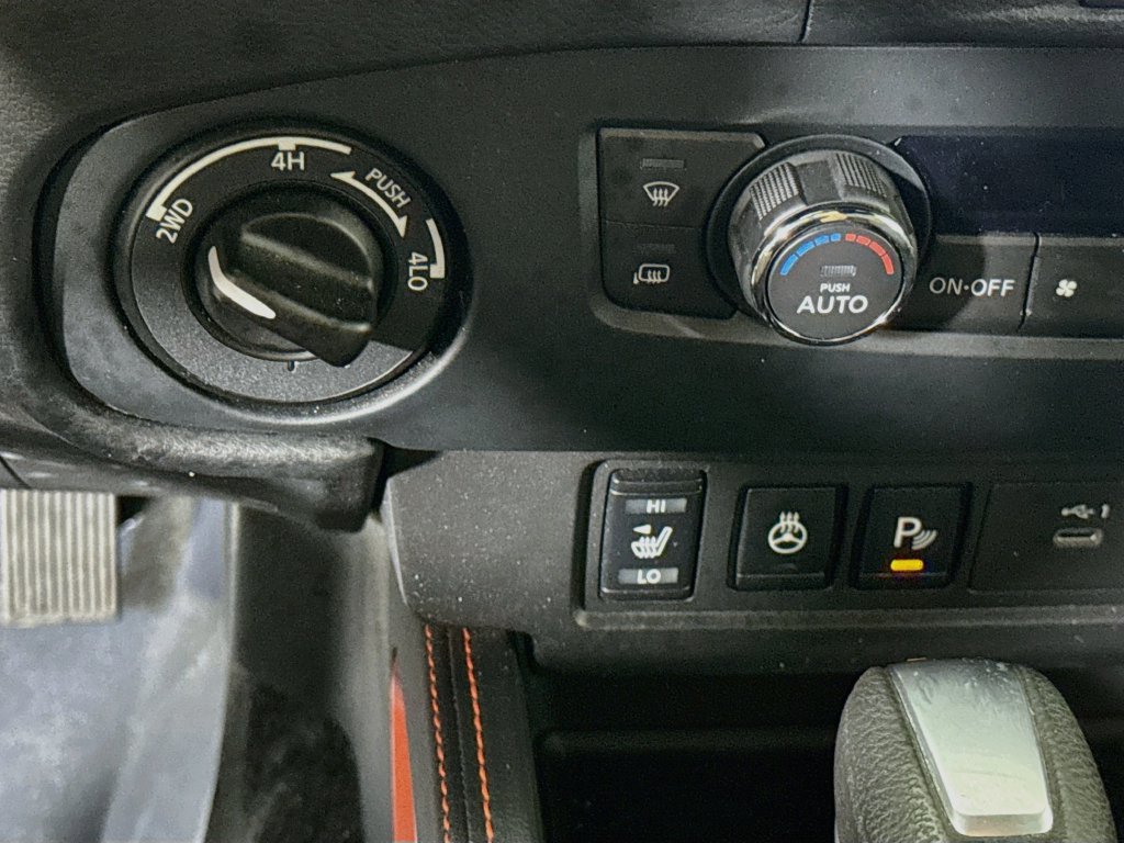 Certified 2022 Nissan Frontier PRO-4X AWD/4WD image 12