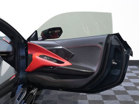 Used 2020 Chevrolet Corvette Stingray Preferred Cpe w/ 2LT Preferred Equipment Group RWD image 25