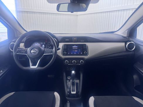 Used 2021 Nissan Versa SV FWD image 17