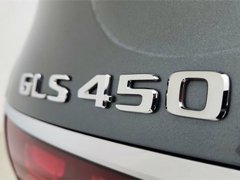 Used 2025 Mercedes-Benz GLS 450 GLS 450 image 17