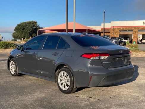 Used 2024 Toyota Corolla LE FWD image 6