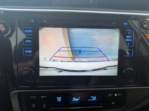 Used 2017 Toyota Corolla SE w/ SE Premium Package image 19