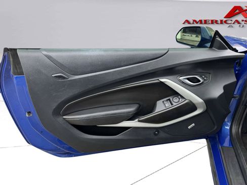 Used 2023 Chevrolet Camaro LT w/ Technology Package RWD image 11