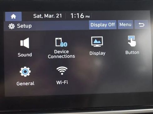 Used 2025 Hyundai Venue SEL image 32
