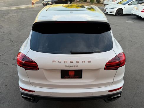 Used 2018 Porsche Cayenne Platinum Edition AWD/4WD image 15