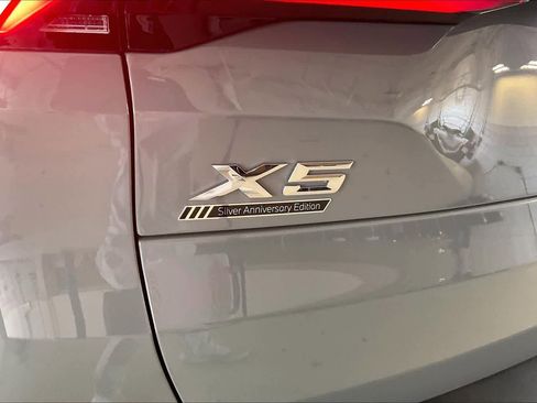 Certified 2025 BMW X5 xDrive40i w/ Parking Assistance Package AWD/4WD image 31