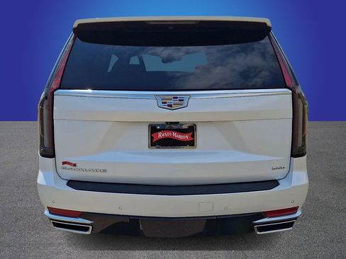 Used 2024 Cadillac Escalade ESV Premium Luxury w/ Performance Package image 5