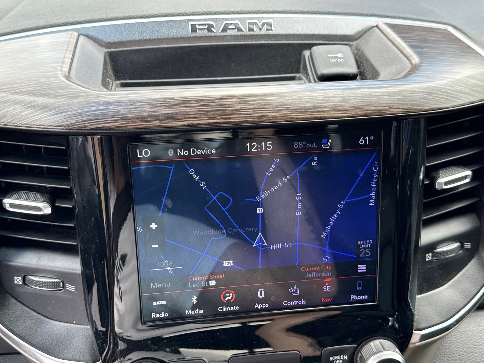 Used 2019 RAM 1500 Laramie RWD image 28