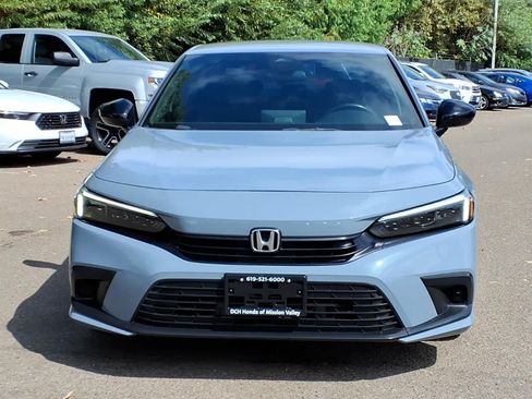 Used 2022 Honda Civic Sport image 2
