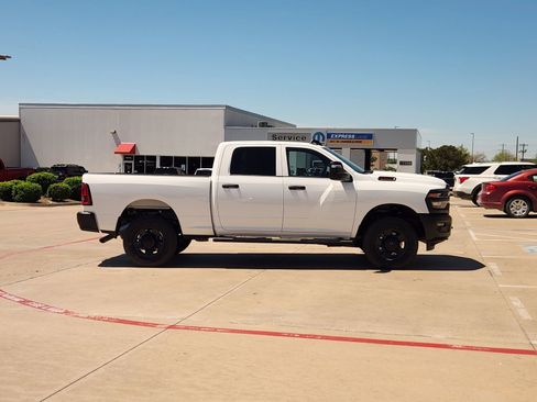 New 2026 RAM 2500 Tradesman AWD/4WD image 7