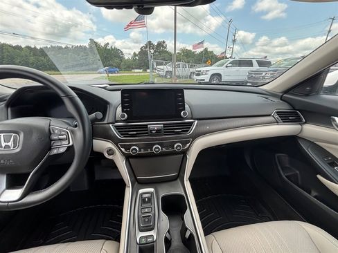 Used 2019 Honda Accord Touring image 24