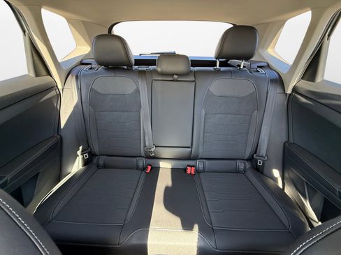 New 2026 Volkswagen Taos SE image 12