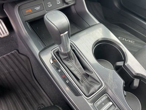 Used 2025 Honda Civic Sport image 24