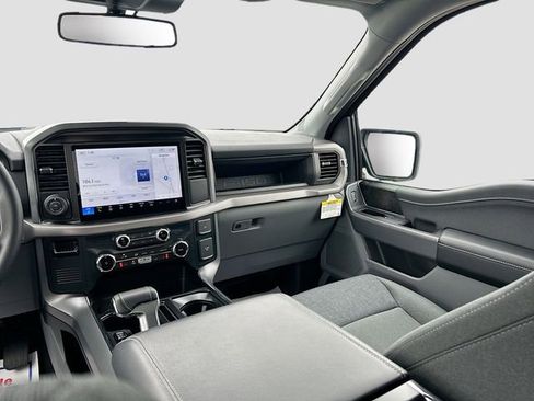 New 2025 Ford F150 Lightning XLT AWD/4WD image 24