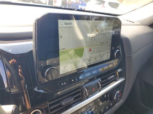 Used 2024 Nissan Pathfinder SL image 26