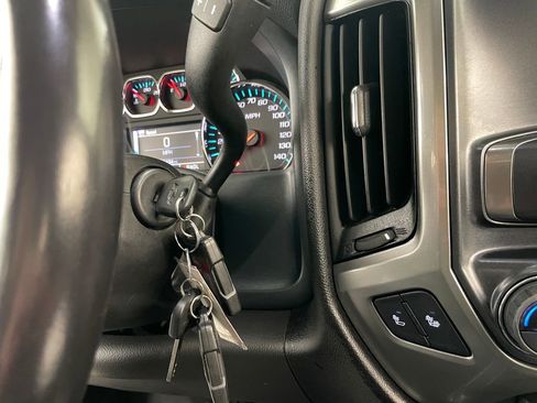 Used 2018 Chevrolet Silverado 1500 LT w/ All Star Edition image 30