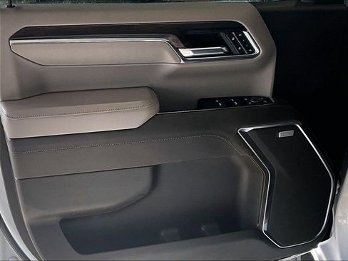 Used 2024 GMC Sierra 1500 SLT w/ SLT Premium Plus Package image 9