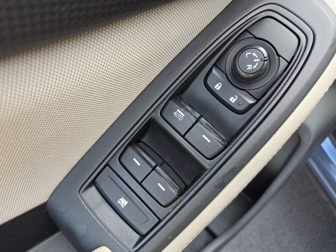 Used 2024 Subaru Forester AWD/4WD image 31