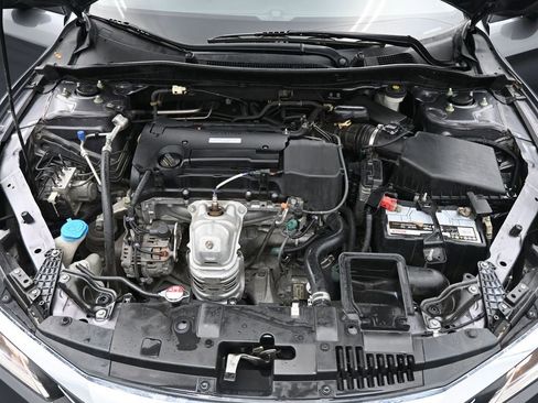 Used 2017 Honda Accord LX image 14