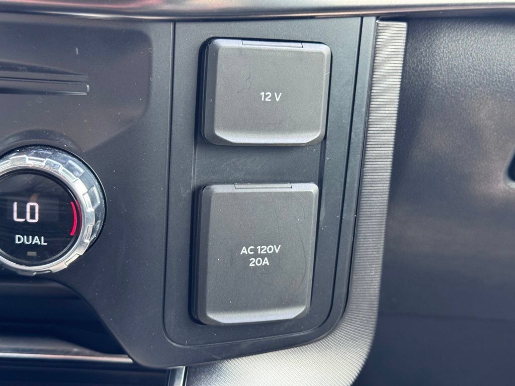 Used 2021 Ford F150 Platinum w/ Equipment Group 701A High AWD/4WD image 34