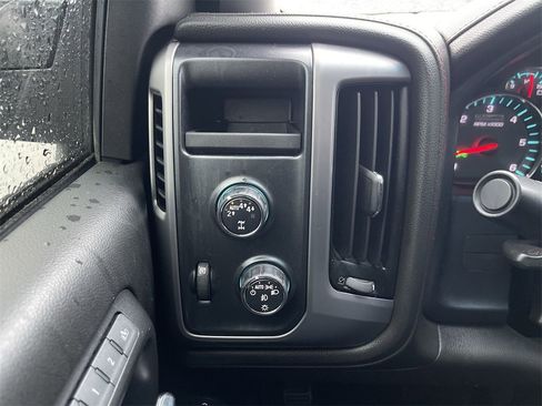 Used 2018 GMC Sierra 1500 SLT w/ All Terrain X Package image 17