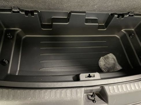 Used 2025 Chevrolet Traverse LT AWD/4WD image 26