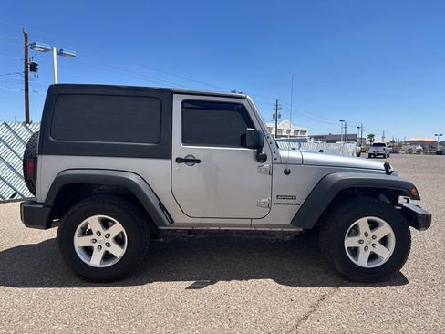 Used 2016 Jeep Wrangler Sport w/ Quick Order Package 24S AWD/4WD image 6