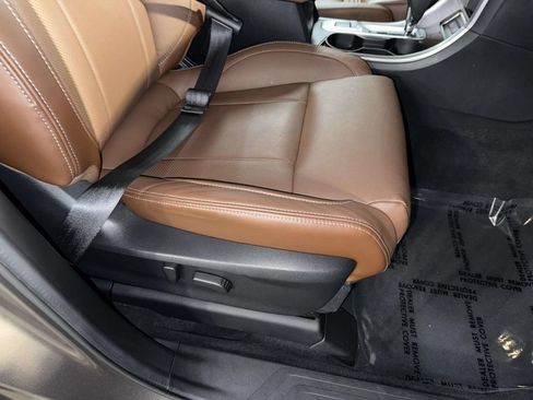 Used 2022 Subaru Ascent Touring AWD/4WD image 15
