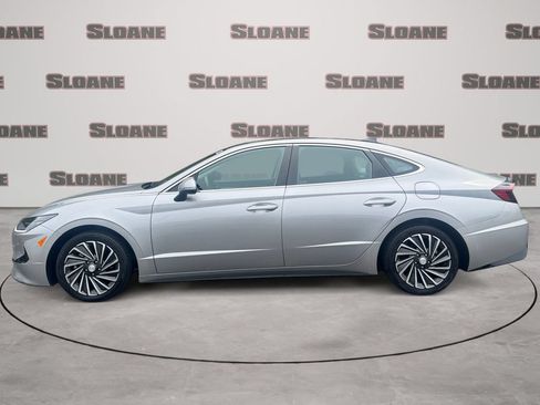 Used 2021 Hyundai Sonata Limited FWD image 2