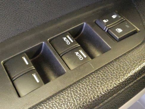 Used 2017 Honda Pilot EX-L image 27