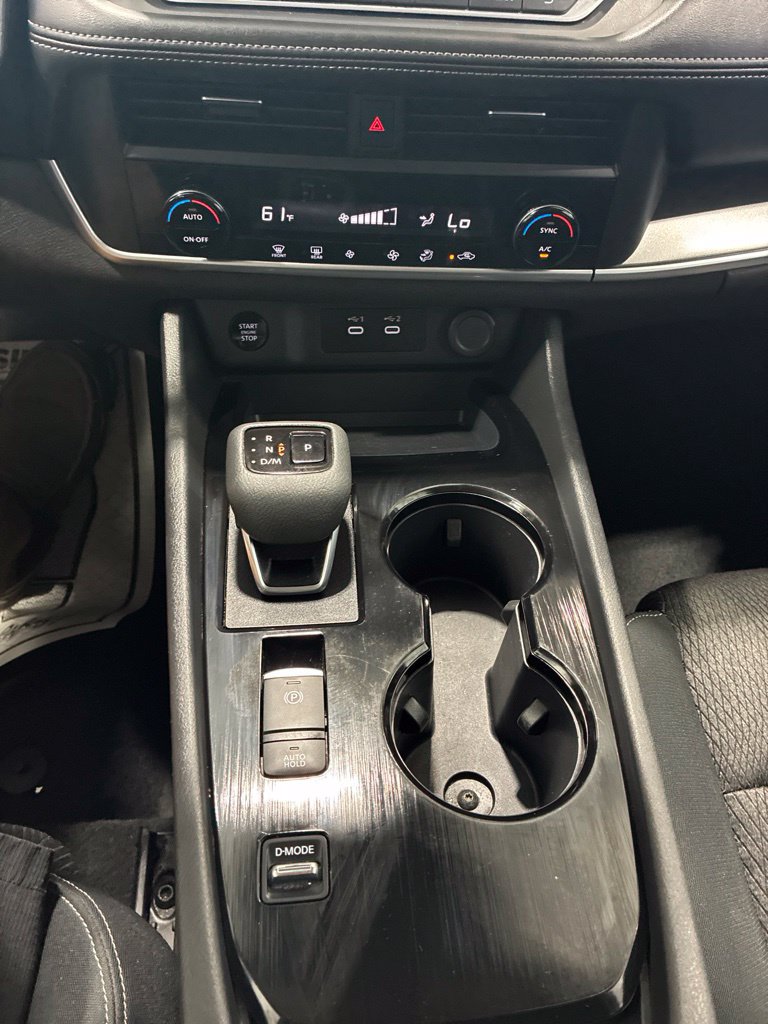 Used 2024 Nissan Rogue SV FWD image 24