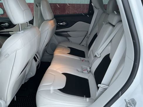 Used 2020 Jeep Cherokee Latitude Plus w/ Cold Weather Group image 36