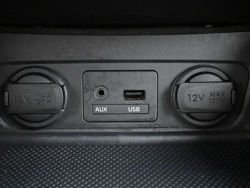 Used 2014 Kia Sorento LX image 16