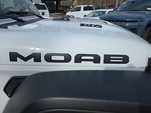 New 2026 Jeep Wrangler Unlimited Rubicon 392 w/ Quick Order Package 27X Moab AWD/4WD image 26